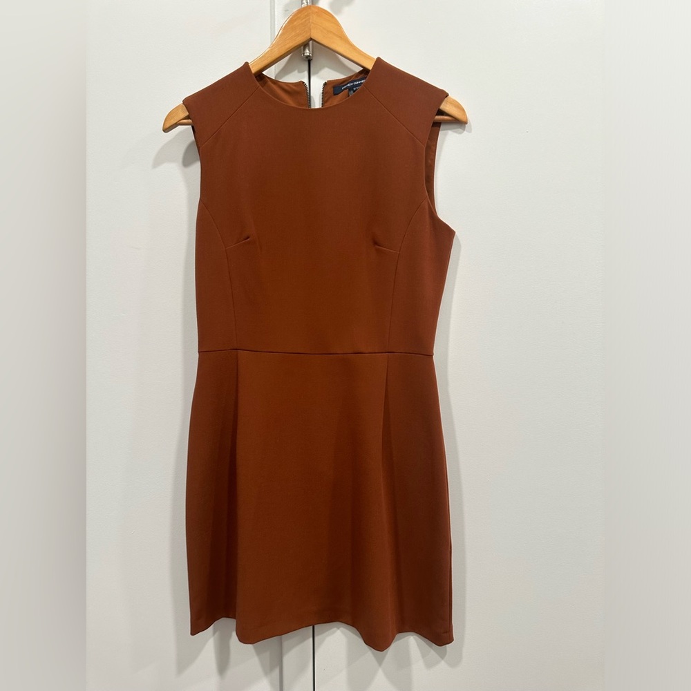 French connection sheath dress chestnut 🌰 color size 6. Perfect for FALL!